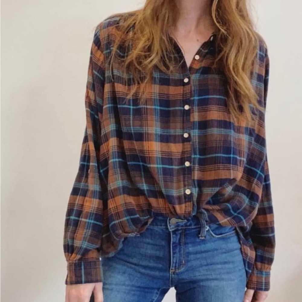 Isabella Sinclair fall twist plaid shirt- size small